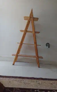 جاگلدانی چوبی