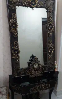 آینه و میز