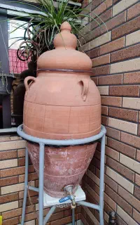 کوزه سفالی بزرگ سنتی