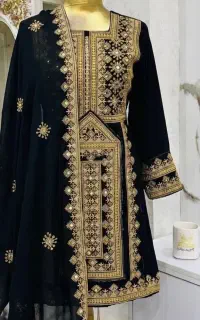 خیاط. انواع لباس بلوچی هستم