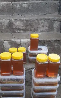 عسل کاملا طبیعی و ضمانتی برای دارویی موجود است.