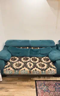 مبل راحتی و میز نهارخوری