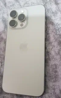 آیفون ۱۵pro max حافظه ۱ترابایت کاملا سالم