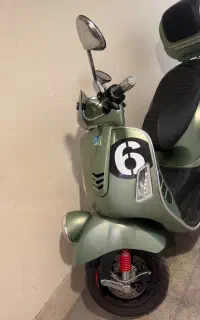 موتور سیکلت وسپا سرجیونی سبز رنگ تیپ GTS249