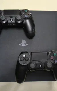 Pes4  در حد نو کاملا سالم