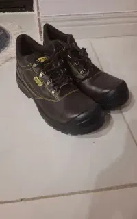 کفش ایمنی