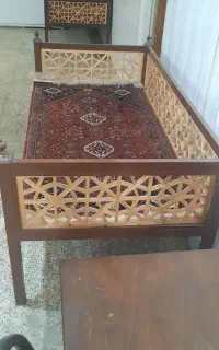 تخت سنتی  فلزی