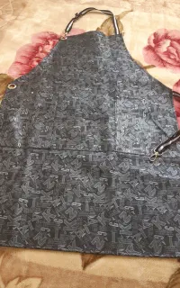 پیش بند چرمی