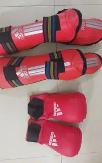 ساق بند و دستکش کاراته