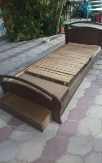 تخت یک نفر