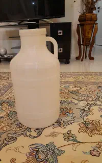 دبه 10 لیتری و تعدادی دبه کوچک