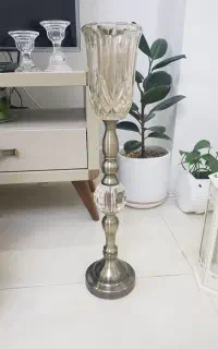 یک عدد شمعدان سالم و در حد نو