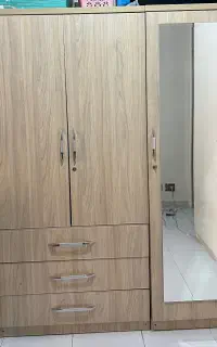 کمد لباس کاملا نو و سالم بدون خش و شکستگی