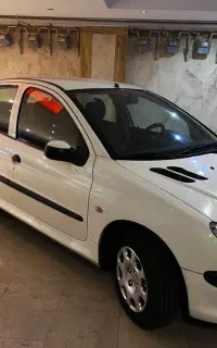 ۲۰۶ صندوق دار