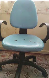 میز و 2عددصندلی چرخ دار