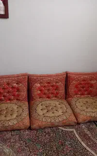 پشتی و رخت خواب نو