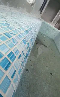 کاشی کاری استخر جکوزی ساختمان ویلا و بنایی