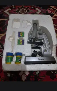 میکروسکوپ مدیک با زوم ۴۵۰ برابر