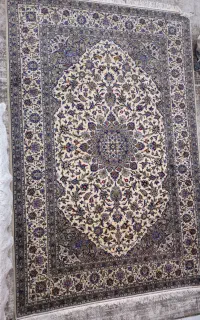 ۲ تخته فرش دستبافت ۶ متری