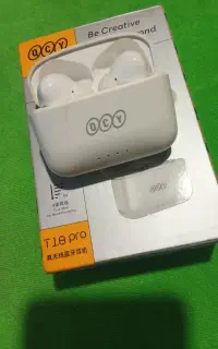 ایرپاد مارک QCY t18 pro یک هفته استفاده شده