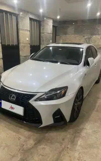 لکسوس IS300