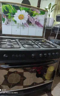 گاز ۵ شعله فردار سالم در حد نو