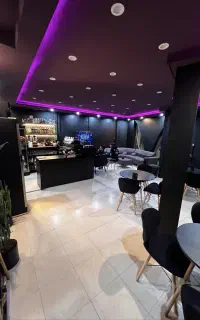 کار در کافه