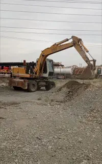 بیل مکانیکی لاستیکی