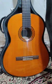 گیتار سی هفتاد در حد نو