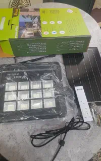 پروژکتور خورشیدی ۱۸۰ وات و ۵۰ وات