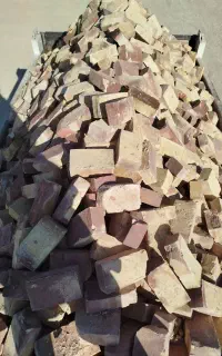 آجر فشاری و خاک و ریگ