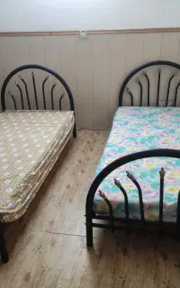 تخت دوطبقه به همراه تشک