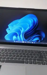 لپ‌تاپ Lenovo
