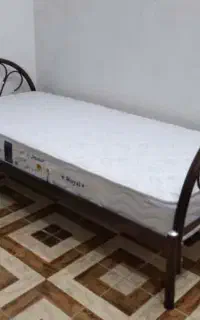 تخت فلزی