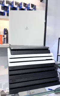 ps4 قیمت رقابتی در کل استان اخرشم به ما میرسید