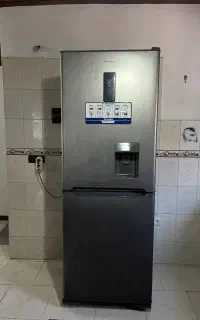 کاملا در حد نو و سالم