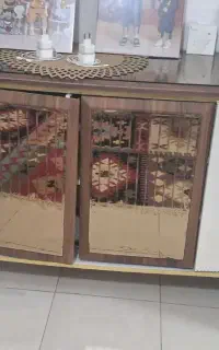 میز تلویزیون  و بار