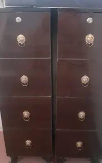 فایل کنار تخت