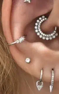 سوراخ کردن گوش