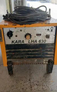 فروش موتور جوش مارک kARA  سه فاز  سالم و تمیز