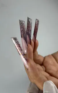 آموزش و خدمات تخصصی ناخن در قلعه گنج