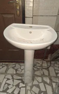 روشویی پایه دار