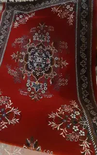 کناره فرشی بسیار تمیز و نو