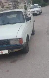 وانت دوگانه شرکتی کم کار