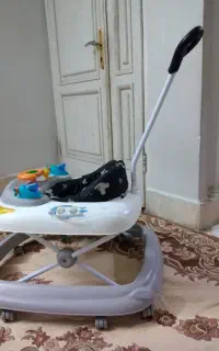 رورویک و پشه بند نوزاد