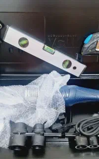 اتو لوله با تراز و متر و قیچی لوله بر