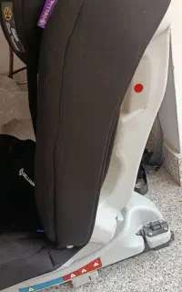 صندلی کودک خودرو