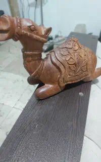 مجسمه چوبی