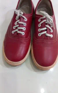 ۲ جفت کفش کتانی زنانه