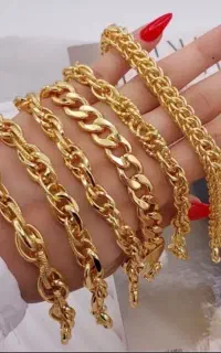 یک عدد دستبند طلا گمشده